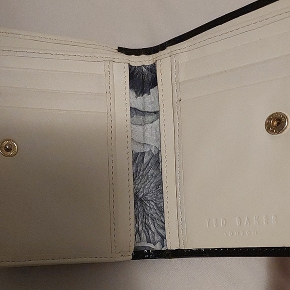 New Ted Baker Glossy Black Wallet - Picture 2 of 5